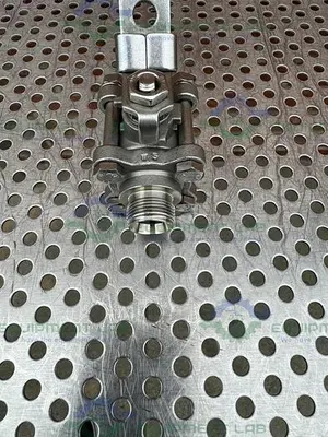 USED INLINE INDUSTRIES STAINLESS STEEL BALL VALVE W/ 1/2" SANITARY FITTING