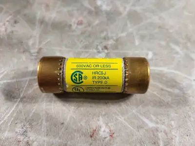 Disconnect Switch w/ 3 Times 25 Amp Fuse LPJ-25SP