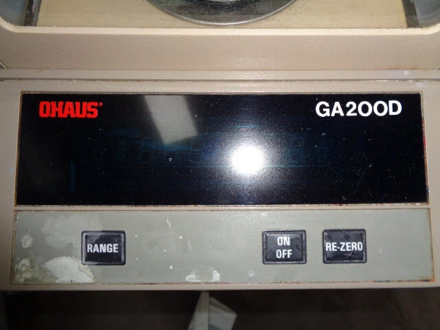 OHAUS GA200D balance