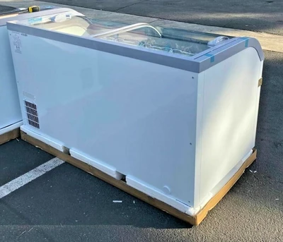 171-0003 58” Island Self Contained Chest Freezer Display Case