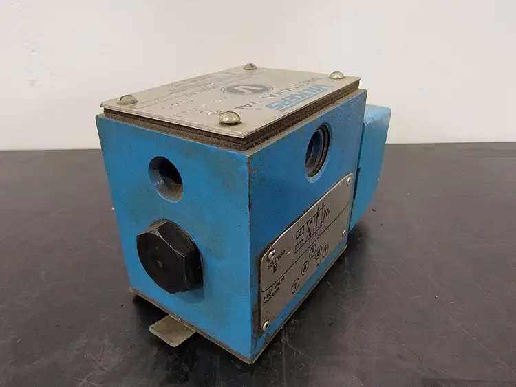 Used VICKERS DG4S4 012A B 60 S324 Valves/Fittings British Columbia CA | Lenmark #258401