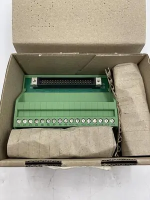 New | in-Stock PHOENIX CONTACT PHOENIX CONTACT MOTOMAN I/O DISTRIBUTION MODULE Misc Electrical & Power Parts | ND Industrial Surplus #1214681