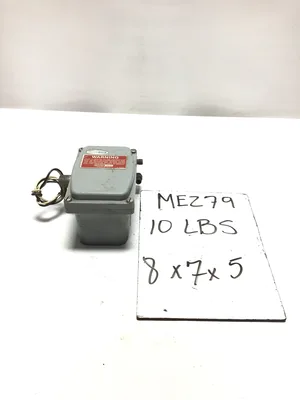 Masoneilan Dresser 8005A Valve Positioner 23 PSI Supply