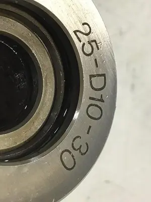 USED VICKERS 25-D10-30