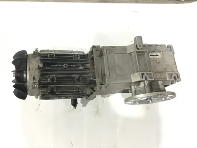 Lenze GKR06-2M VAK 100C32 Gear Drive/Speed Reducer/Gearmotor