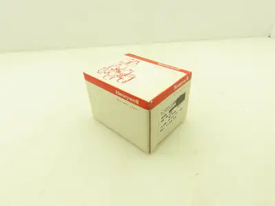 Honeywell Skinner 71395SN1GVM5 Solenoid Valve 3-Way NC 150 PSI 1/8" NPT No Coil