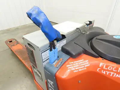 Toyota 8HBW30 Electric Walkie Pallet Jack 6000 lb 61" Forks 8.5" Lift 24V 814H