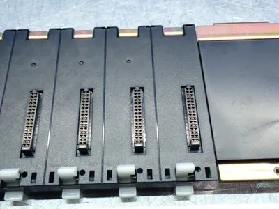 USED OMRON C200HWBC081V1