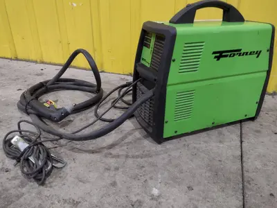 USED FORNEY CAT 00317