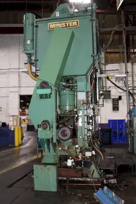 USED 1997 MINSTER 400 TON SSDC PRESS