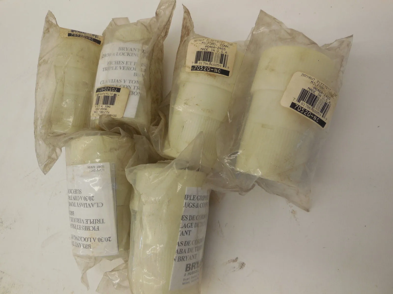 6 NEW BRYANT 70520-NC CONNECTOR 70520NC