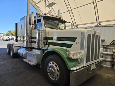 USED 2018 PETERBILT 389