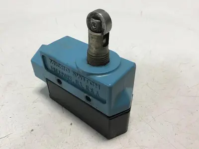 USED MICRO SWITCH BZE6-2RQ8