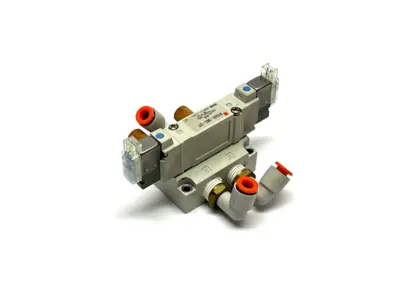 SY5240-5MZ-02T | SMC  Solenoid Valve w/ Sub Plate - Used