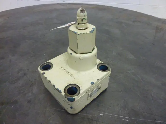 Used VICKERS C5G825S60 Valves/Fittings Michigan US | Ideal Machinery #708028