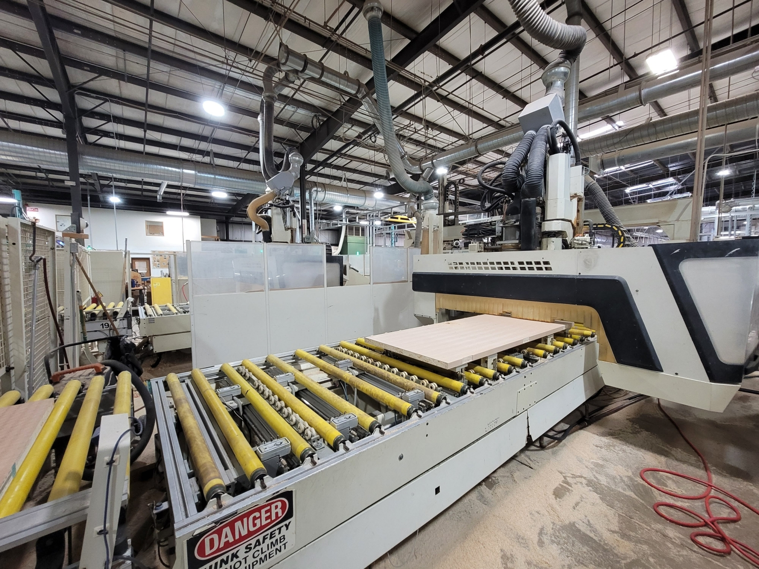 SCM Routech 5-Axis Work Cell