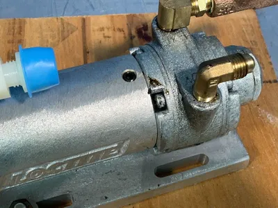 Used LOCTITE _UNKNOWN_ Pumps Ohio US | HGR 24 #1404923