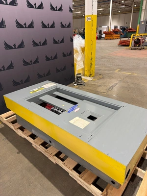 USED SQUARE D HCM23734M