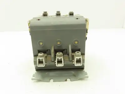 Furnas 40HP32AF Contactor Motor Starter 3Ph 600v 50Hp Ser A Coil 120v