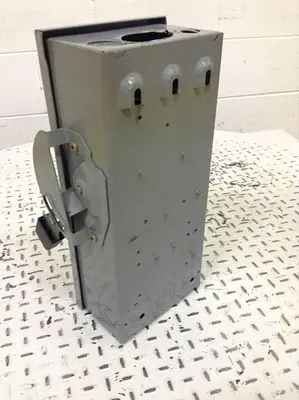 USED SQUARE D D322N