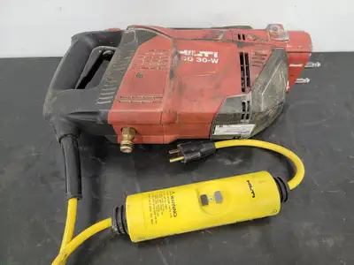 USED HILTI DD 30-W