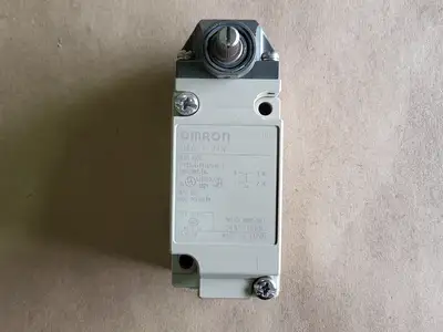 NEW OMRON D4A-1104N