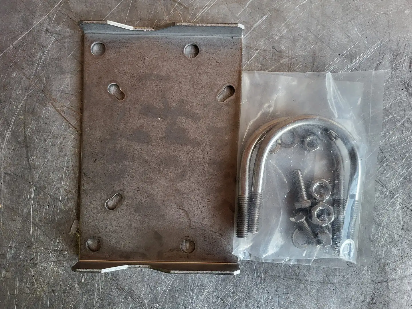 Pipe Mounting Kit 30755905-004