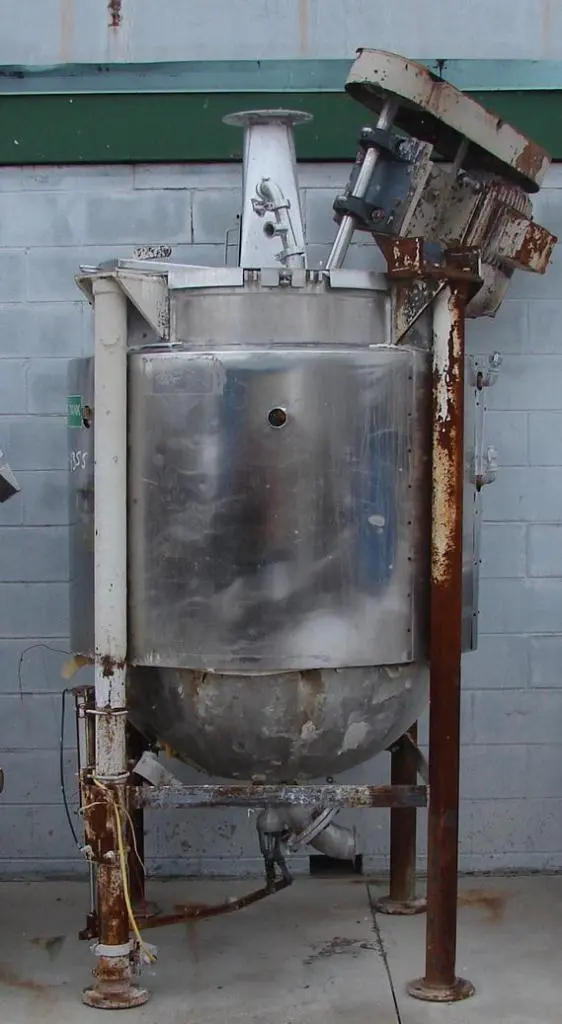 SPC4355  Kettle 300 gallon Hubbert hemispherical bottom kettle, 5 hp lightnin agitator, 100 psi jacket rating, Stainless Steel
