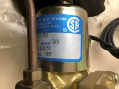 Honeywell Skinner LP3LB3150 3/8″ 3-Way Brass Solenoid Valve 10-150PSI 110/120PSI