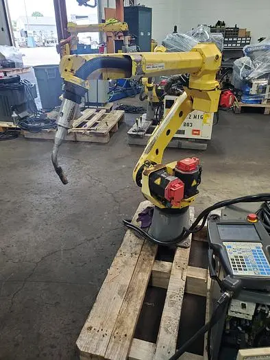 Used 2012 FANUC ARCMATE 100IC/6L Robots Ohio US | Six Axis Solutions #397778