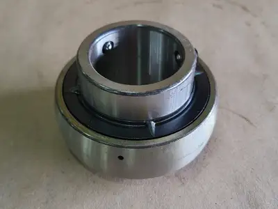 NEW NTN UC208D1