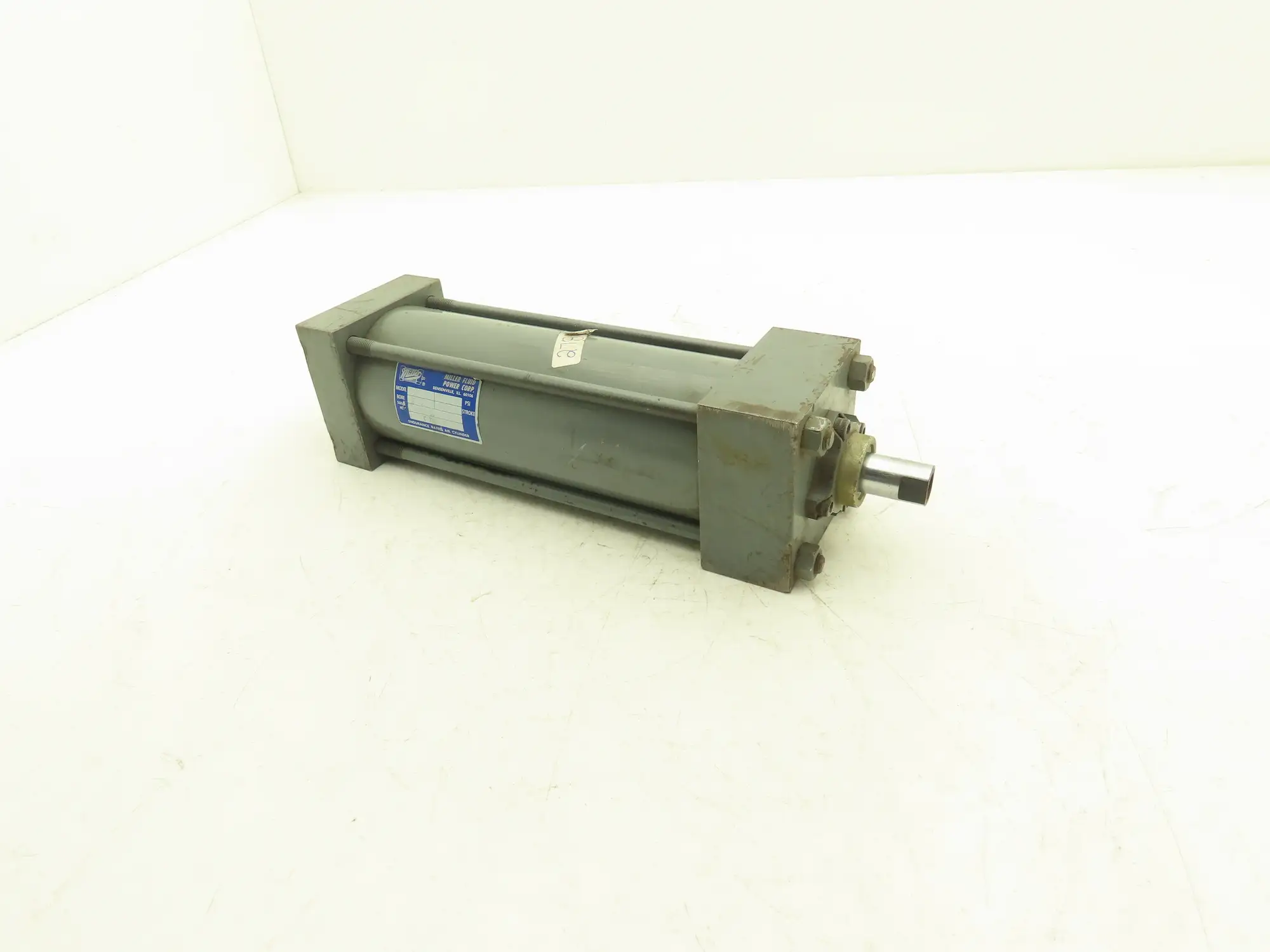 Miller 84B2N Pneumatic Air Cylinder 2.5" Bore 6" Stroke 500psi Clevis Mount