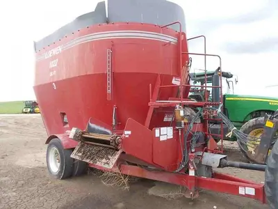 USED 2009 LOEWEN 1022