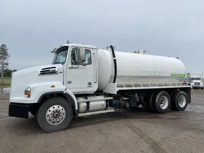 Used 2017 WESTERN STAR W4700SB SEPTIC VACUUM TANK Septic/Sewer/Vacuum Trucks Minnesota US | Carco Truck & Equipment #1514281