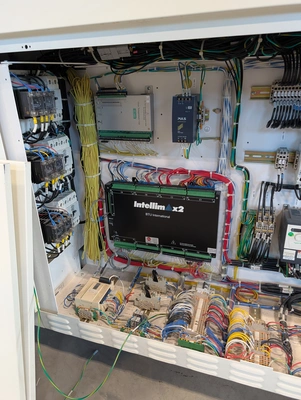 USED 2011 BTU PYRAMAX 125A REFLOW OVEN