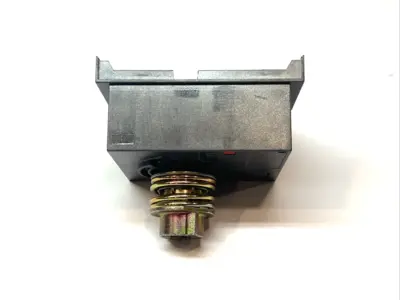 Used Schneider Electric Front Rotary Trip Unit MISSING HARDWARE Switch Parts Michigan US | Maverick Industrial Sales #1414238