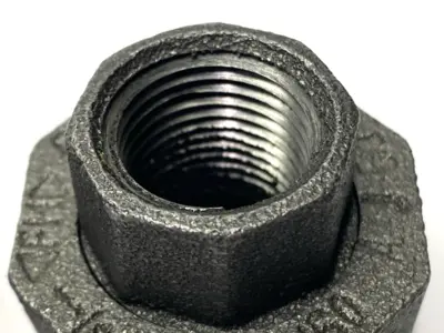USED SOUTHLAND BLACK IRON UNION 1/2" LOT OF 2