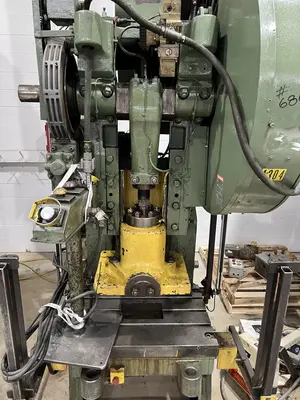 USED BROWN BOGGS BROWN BOGGS 17LW PRESS