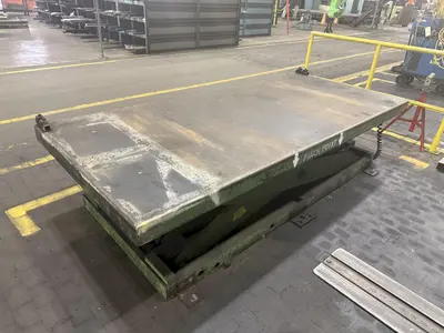 108' X 48" HYDRAULIC LIFT TABLE: STOCK #23555