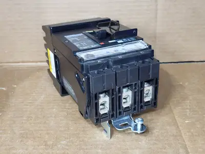 NEW SQUARE D HRA36100U31X