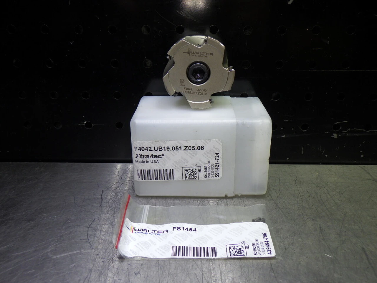 Walter 2" Coolant Thru Facemill 3/4" Arbor F4042.UB19.051.Z05.08 (LOC2273B)