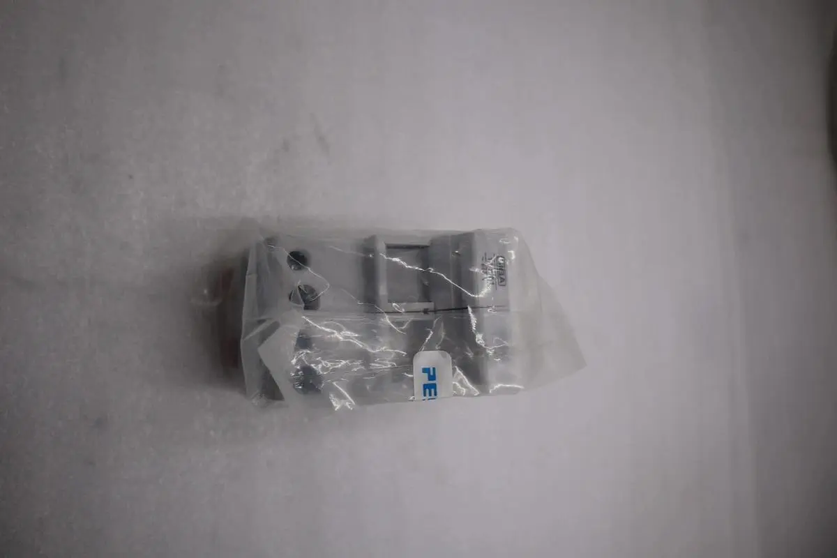 LOT OF 2 NEW OPEN BOX 51 058 04.2 SIBA FUSE HOLDER 40 AMPS 600 VOLTS STK G632A