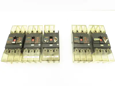 Fuji EA203B Circuit Breaker 150A 125A 550VAC 3-Pole Mixed Lot of 5