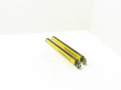 Schmersal SLC440-ER-0330-14-01 330mm Light Curtain Transmitter & Receiver Set