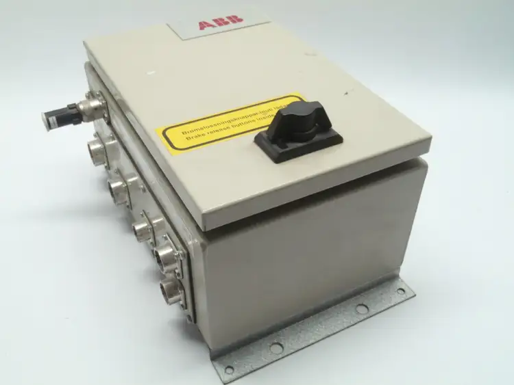 Used ABB ENCLOSRUE Electrical Boxes | Maverick Industrial Sales #1120006