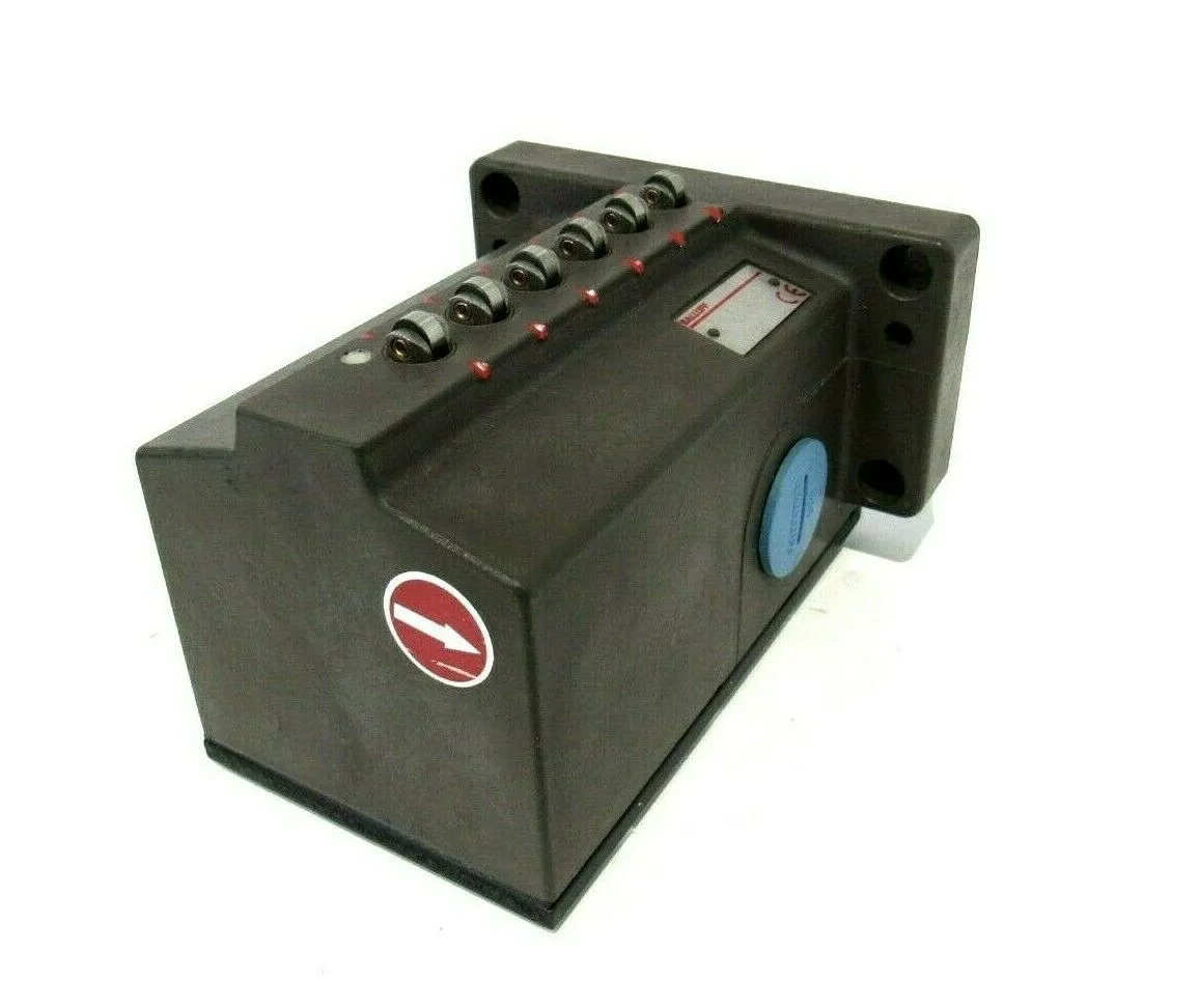 NEW BALLUFF BNS 813-D06-R16-100-22-06 LIMIT SWITCH BNS813D06R161002206