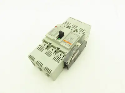 Fuji BW32SAG3P030 3-Pole Auto Circuit Breaker 30A 690V 3Ph Molded Case Lot of 2
