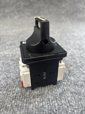 Used EATON MOLELLER IEC/EN 60947-3 VDE 0660 Disconnects California US | Davliegogo LLC #1707649