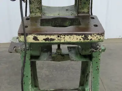 Niagara No 3 Mechanical OBI Punch Press 18 Ton1-1/2" Stroke 4-1/2" Throat 3Ph