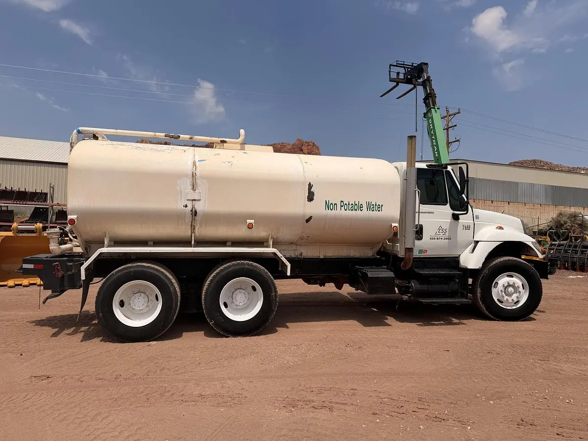 Used 2007 INTERNATIONAL 7400 Bucket (boom) trucks Utah US | CSS Equipment Sales #1347542
